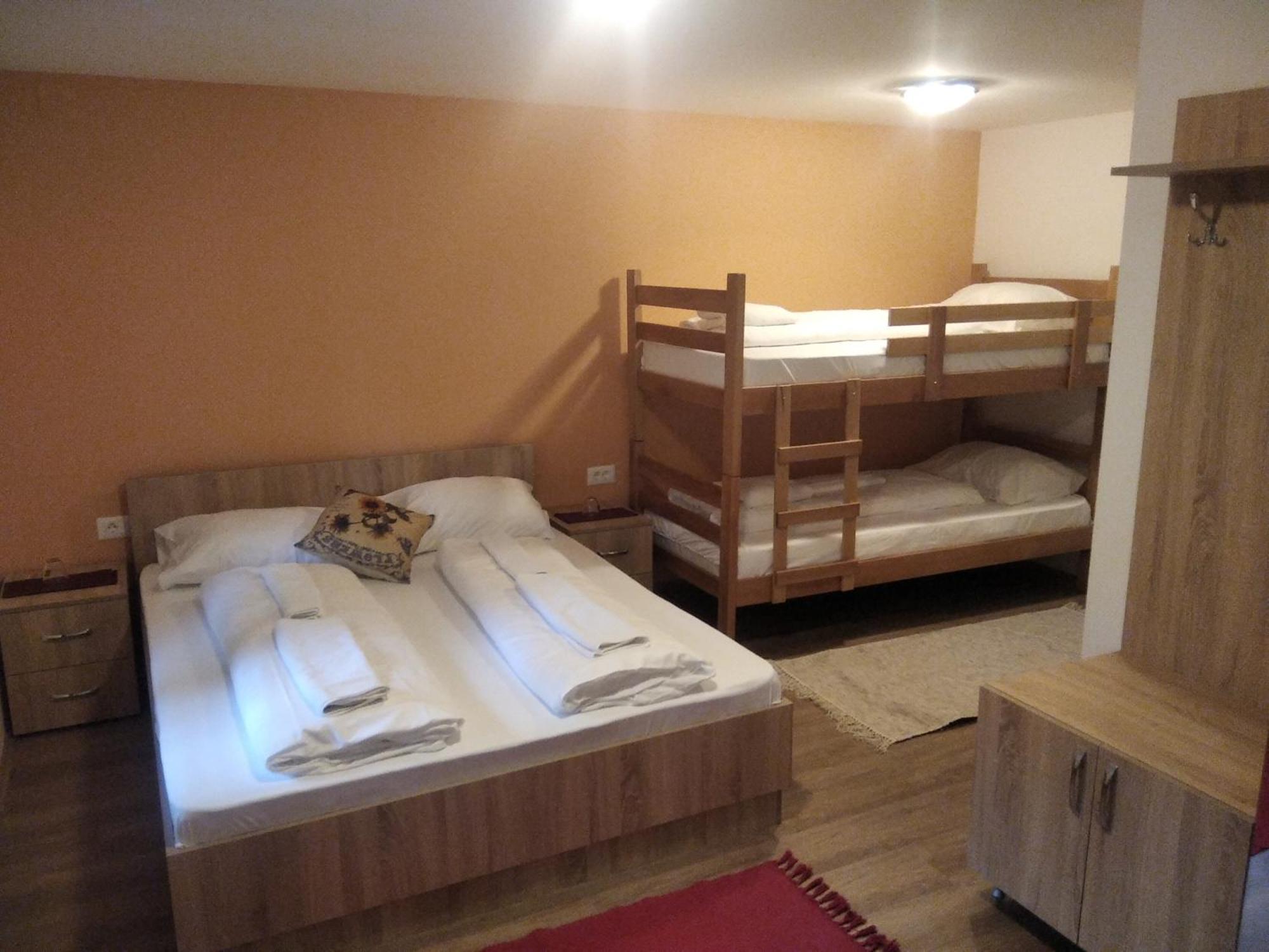 Apartments Izvor Lisine Strmosten Экстерьер фото