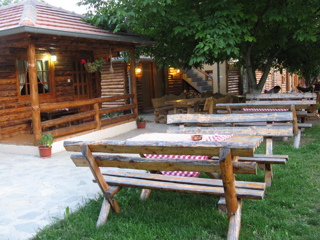Apartments Izvor Lisine Strmosten Экстерьер фото
